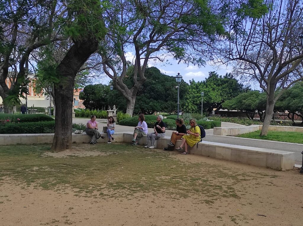 Lezione di italiano itinerante - L'Accademia Cagliari